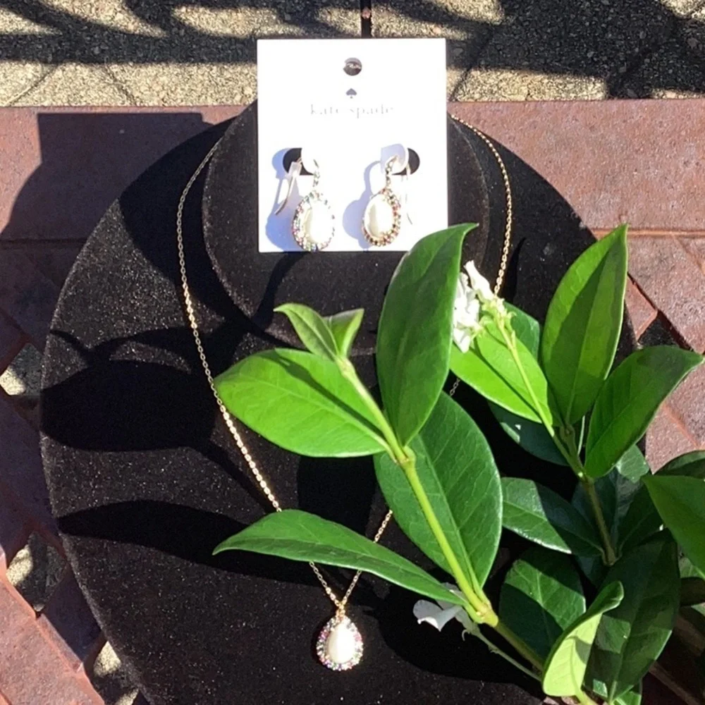NWT Kate Spade New York Crystal Pave Teardrop Pearl Necklace & Earring Set